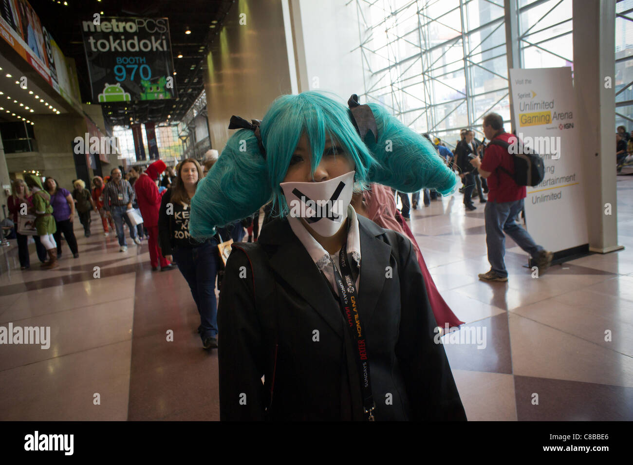 Migliaia di partecipare al Comic Con presso il Jacob Javits Convention Center di New York Foto Stock