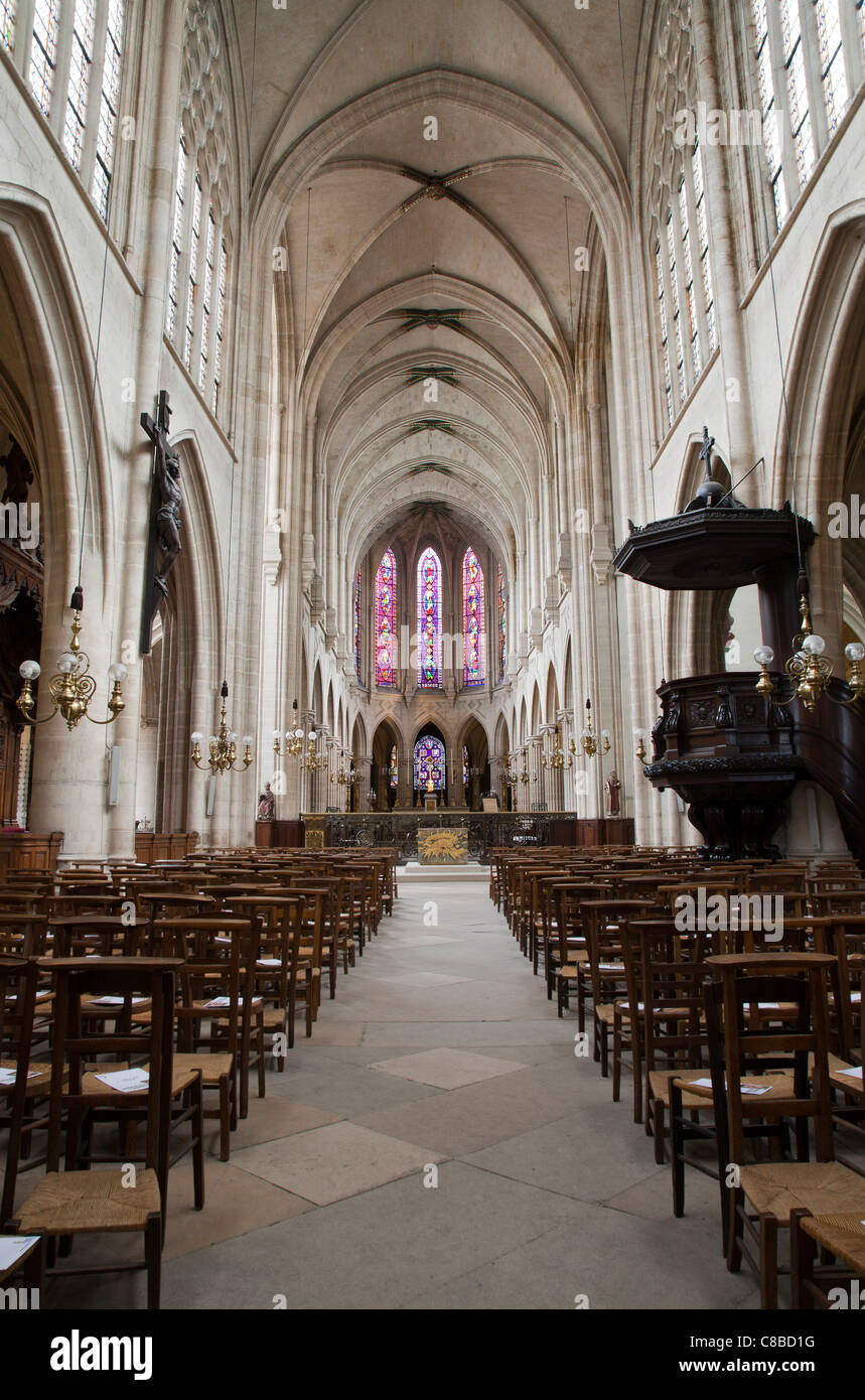 Parigi - Interno della chiesa gotica - Saint-Germain-l'Auxerrois Foto Stock