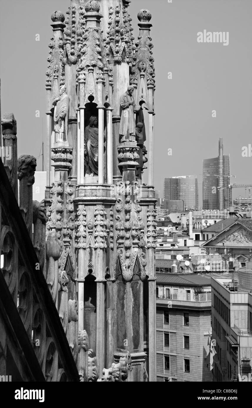 Milano - dettaglio dal tetto del Duomo Foto Stock