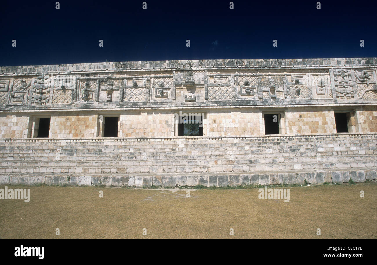 Parte del 'Convento del quadrangolo' all'Uxmal Sito Maya, Yucatan, Messico Foto Stock