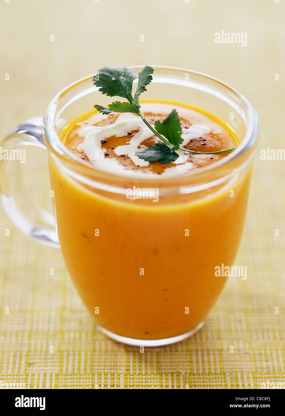 Piccante zuppa di carota Foto Stock