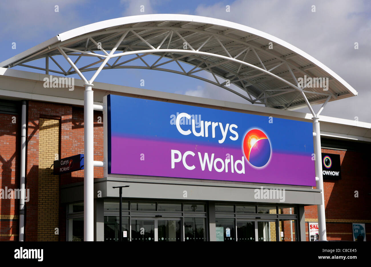 Currys, PC world, 2 in 1, dixons retail, DSG, negozio di fronte, Regno Unito Foto Stock