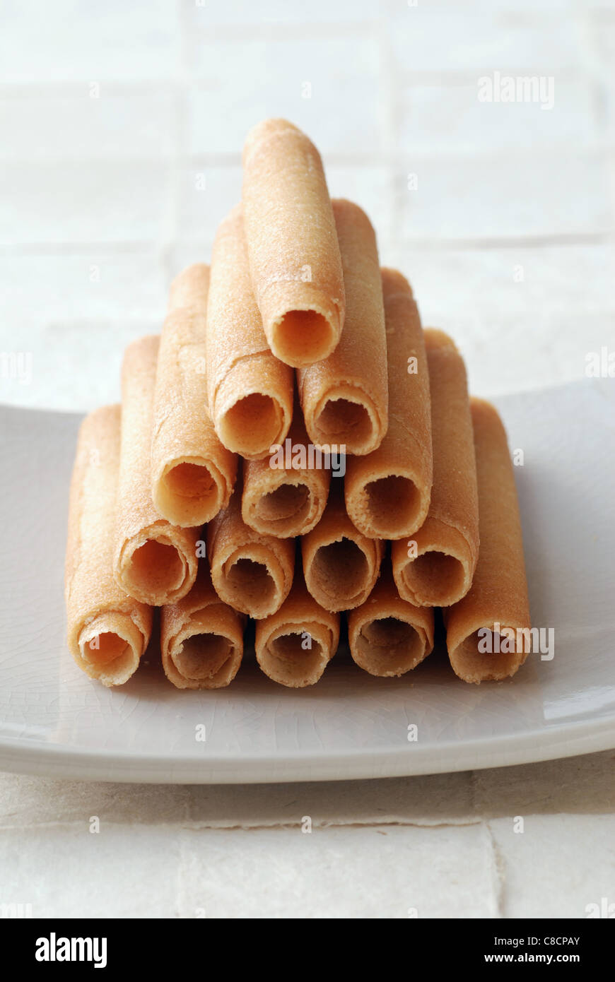 Pila di sigarette russe biscotti laminati Foto Stock
