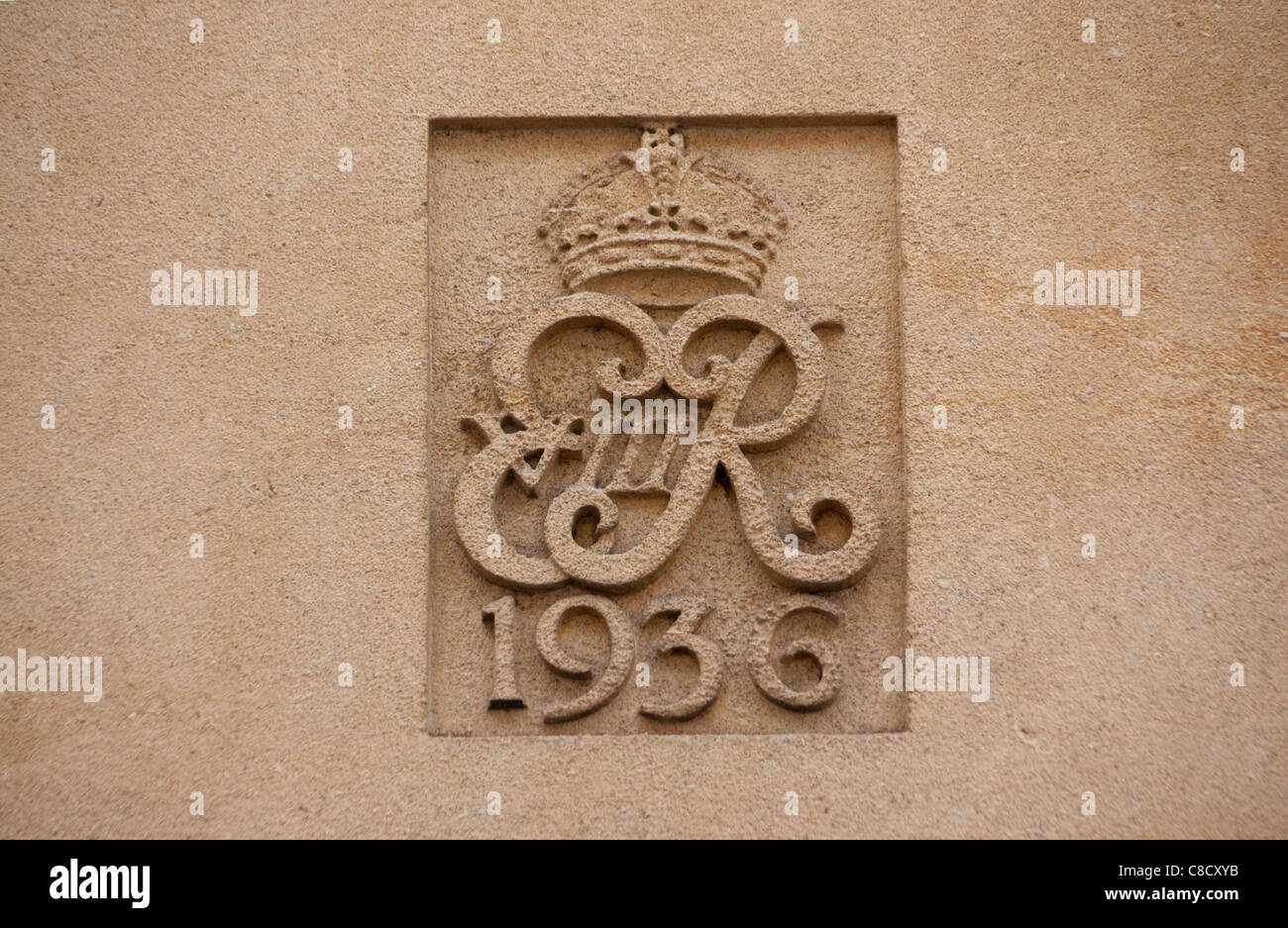 Raro re Edward VIII 1936 monogram sull esterno del post office in Bradford on Avon Wiltshire, Inghilterra REGNO UNITO Foto Stock