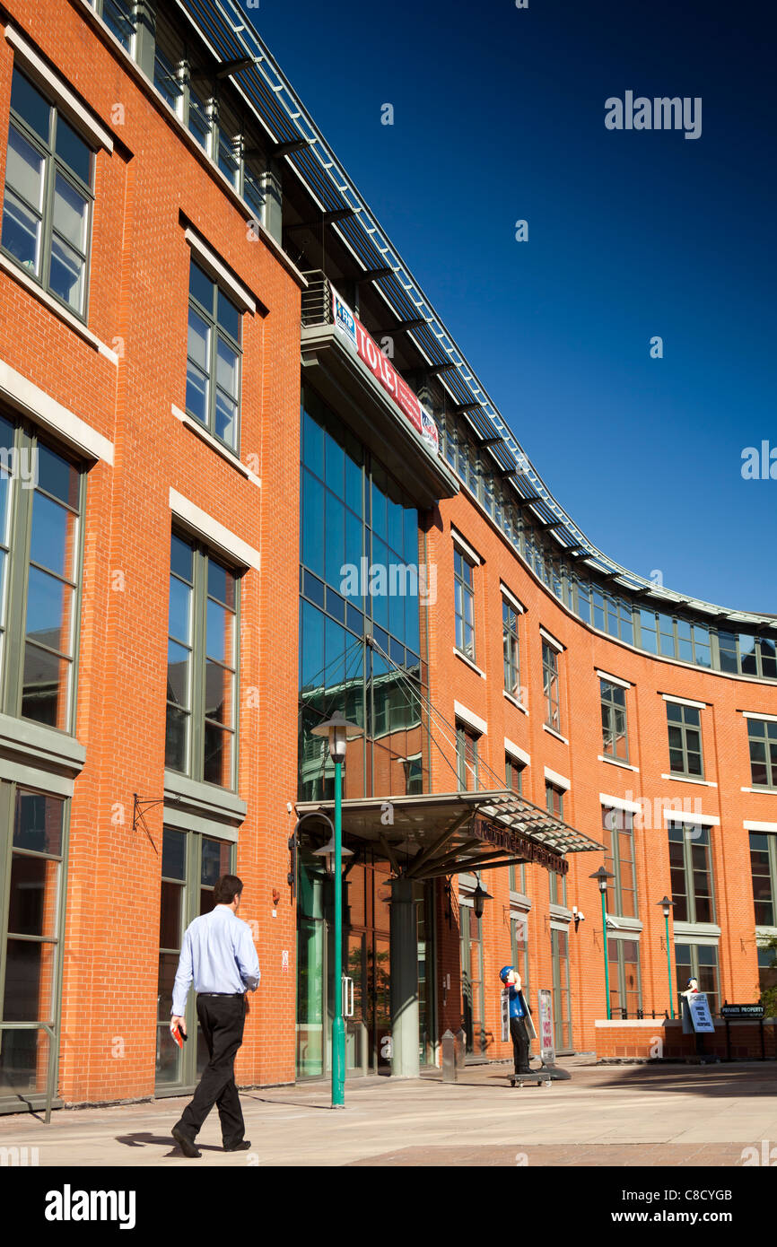 Regno Unito, Nottinghamshire, Nottingham Castle Wharf House, Nottingham quotidiano Post office Foto Stock