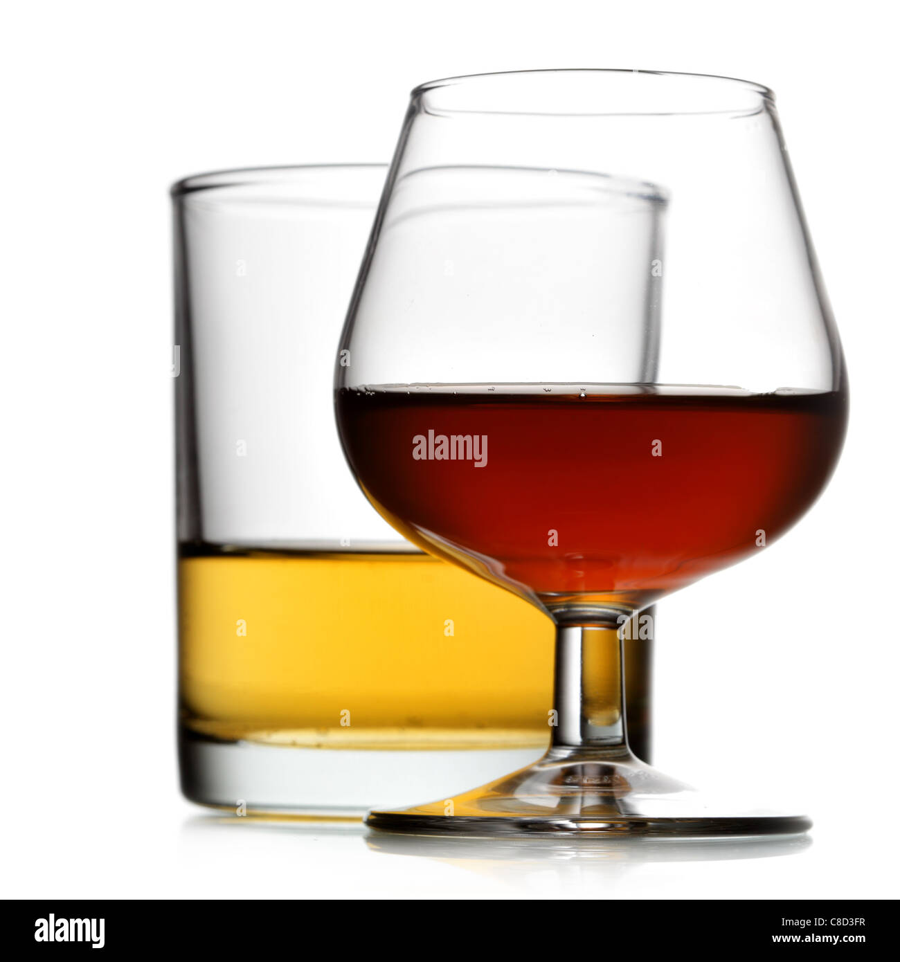 Bevande alcoliche isolate su sfondo bianco Foto Stock