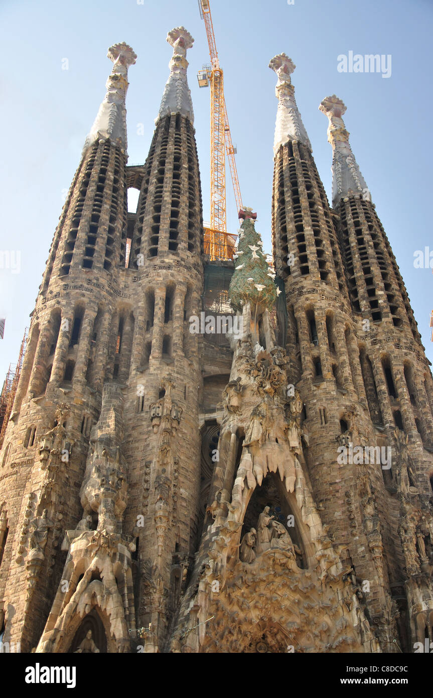 La facciata della Natività, Sagrada Família Basílica, Barcellona, provincia di Barcelona, Catalogna, Spagna Foto Stock