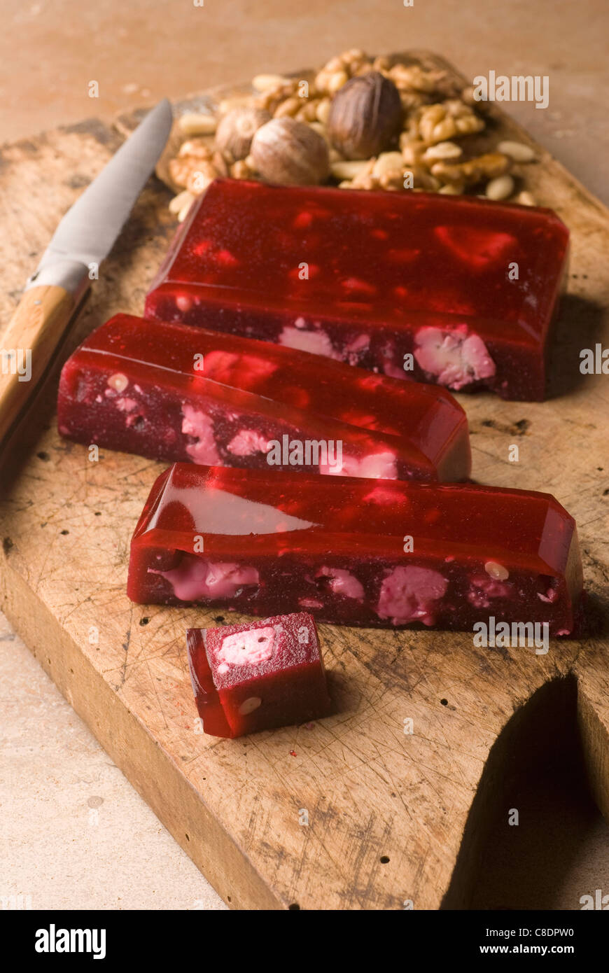 La barbabietola e il bleu de Causses del torrone Foto Stock