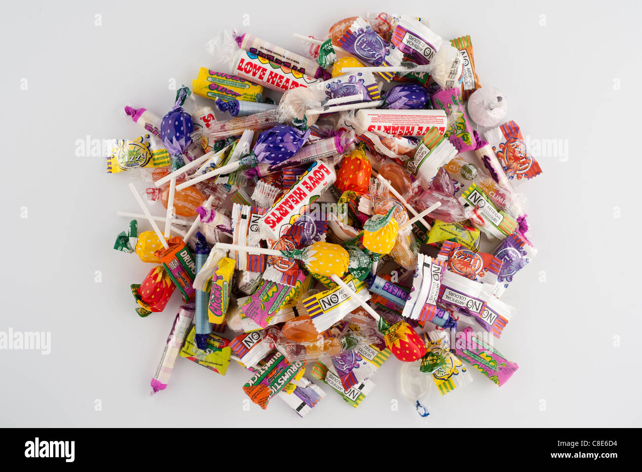 Pila di Swizzels Matlow kiddies assortiti dolci Foto Stock