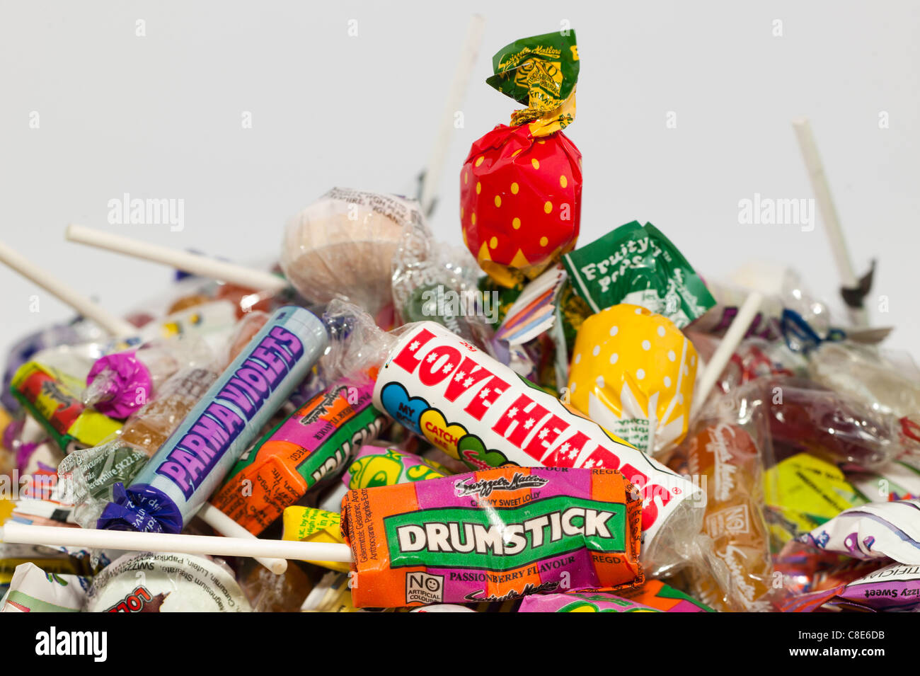 Pila di Swizzels Matlow kiddies assortiti dolci Foto Stock