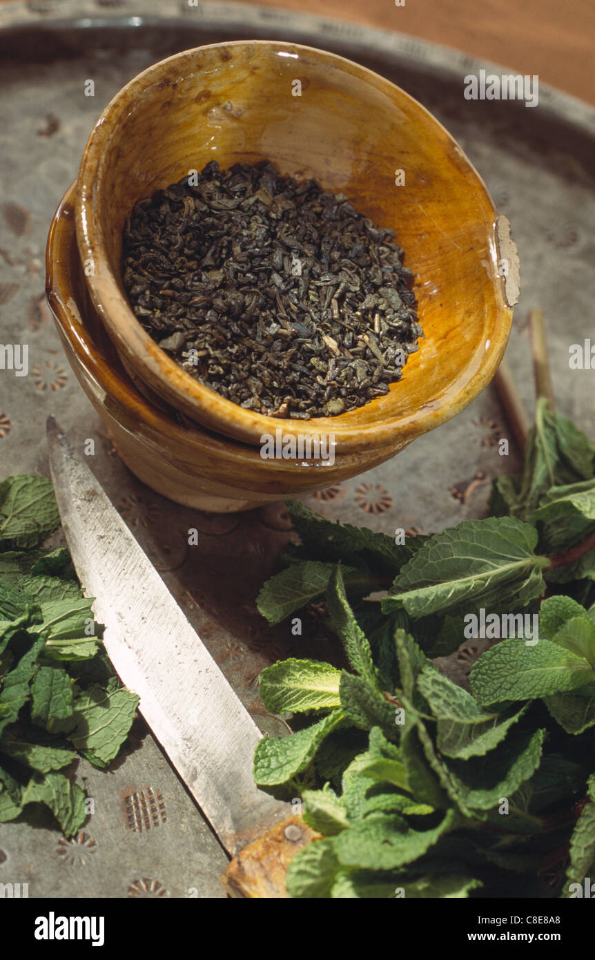 Disco per affettare di menta fresca per il tè Foto Stock