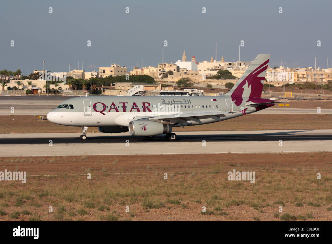 Qatar Emiri volo Airbus ACJ319 (A319CJ) aereo da trasporto corporate jet e VIP. ACJ319 è un derivato del velivale commerciale A319. Foto Stock