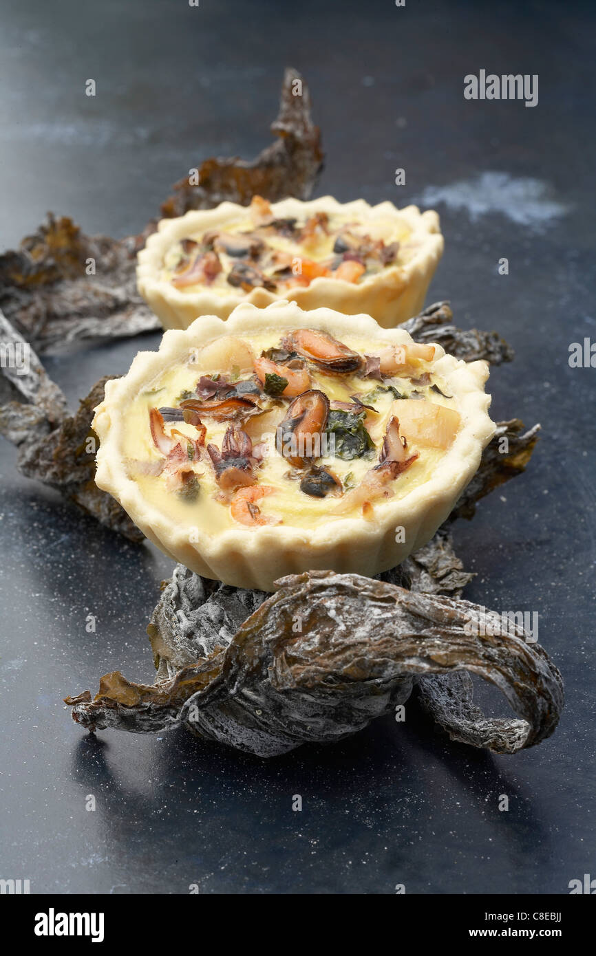 Piatti a base di frutti di mare e alghe marine canapes Foto Stock