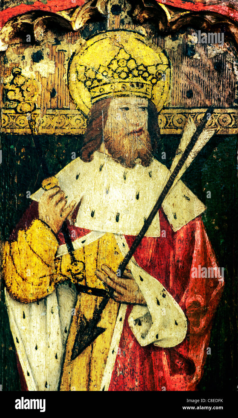 Ludham, Norfolk, rood screen, San Edmund, Saxon re di East Anglia, con freccia martire martiri santo maschio santi inglese Foto Stock