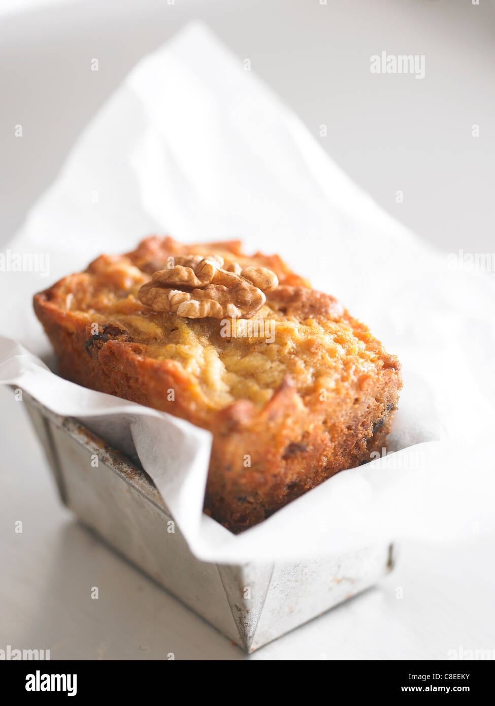 Mini formaggio e noci torta di pane Foto Stock