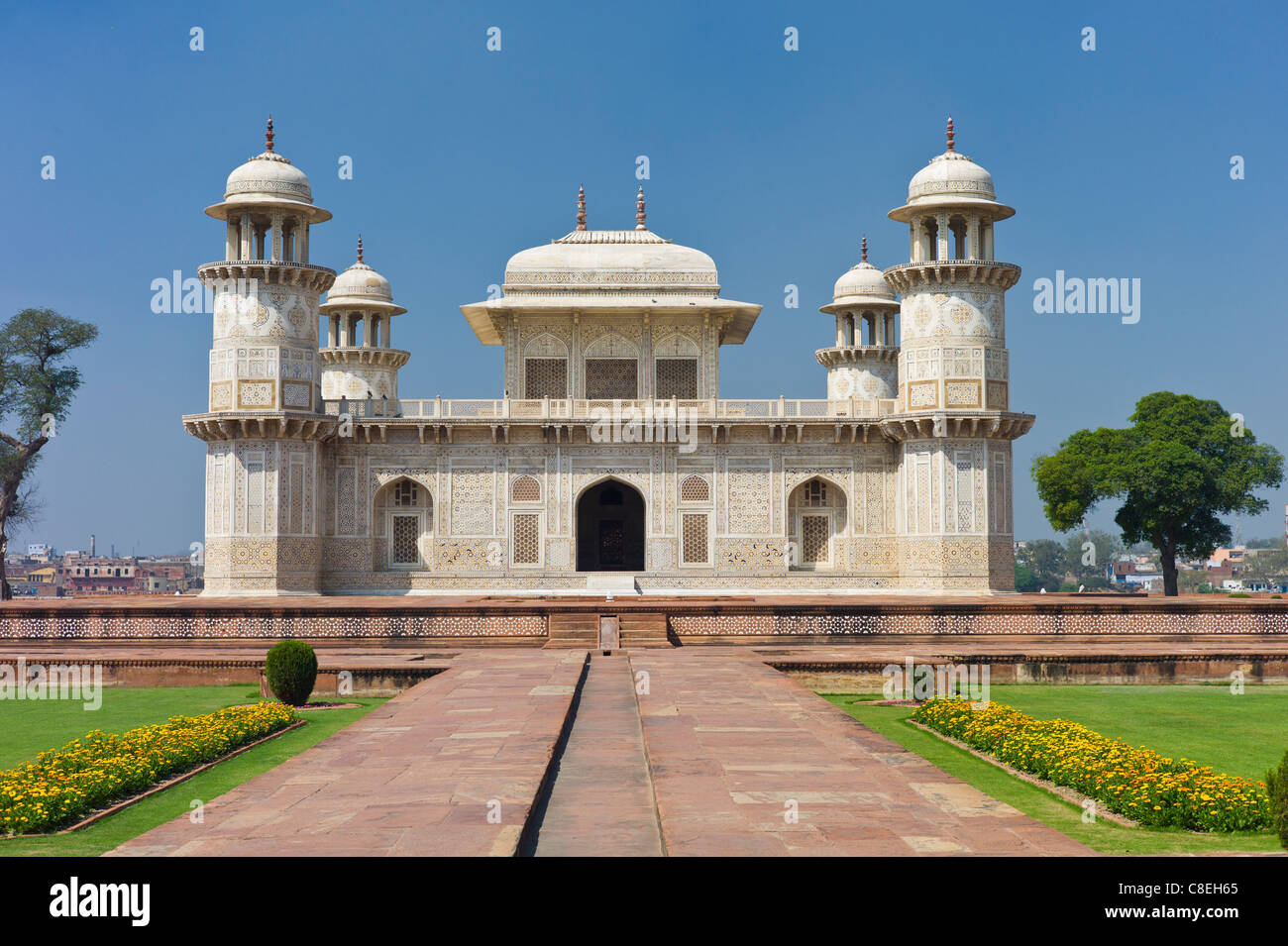 Tomba di Etimad Ud Doulah, xvii secolo di Mughal tomba costruita 1628, Agra, India Foto Stock