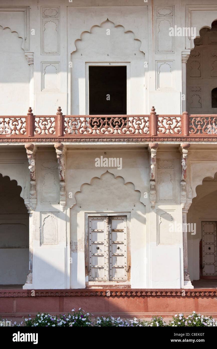 Khas Mahal Palace costruito il XVII secolo da di Mughal Shah Jehan per le sue figlie all'interno di Agra Fort, India Foto Stock