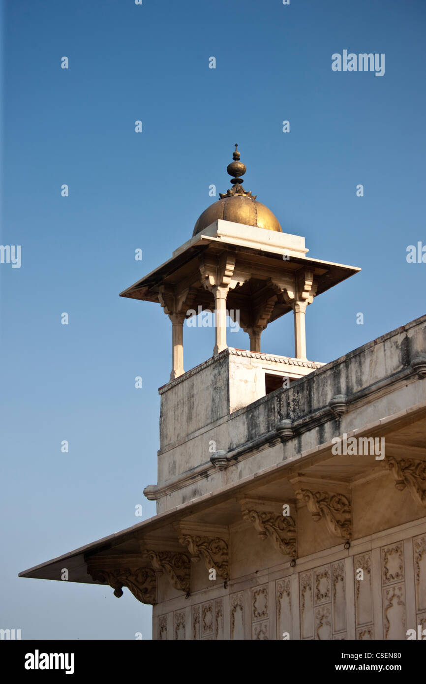 Khas Mahal Palace costruito il XVII secolo da di Mughal Shah Jehan per le sue figlie all'interno di Agra Fort, India Foto Stock