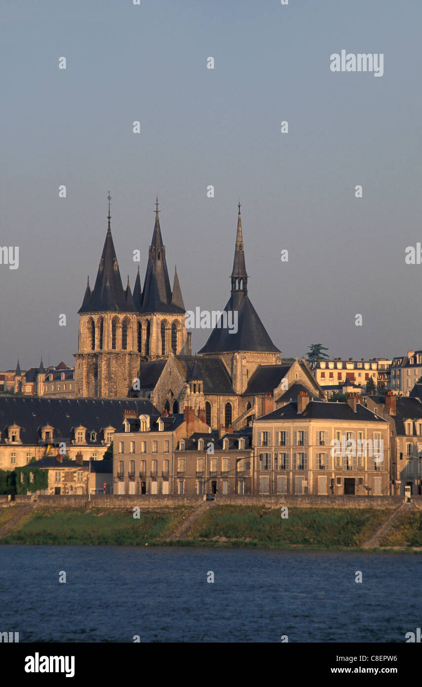 Blois, Loire, Fiume, chiesa, Old Town, Centro Val de la Loire, in Francia, in Europa, valley Foto Stock