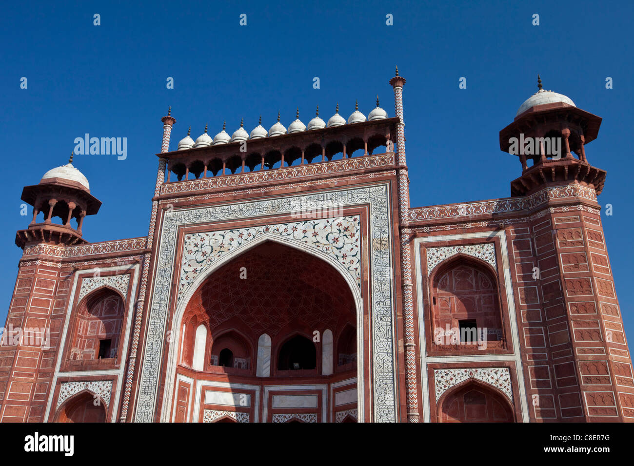 Il grande cancello, Darwaza-ho rauza, del Taj Mahal complessa, sud ingresso gateway, Uttar Pradesh, India Foto Stock