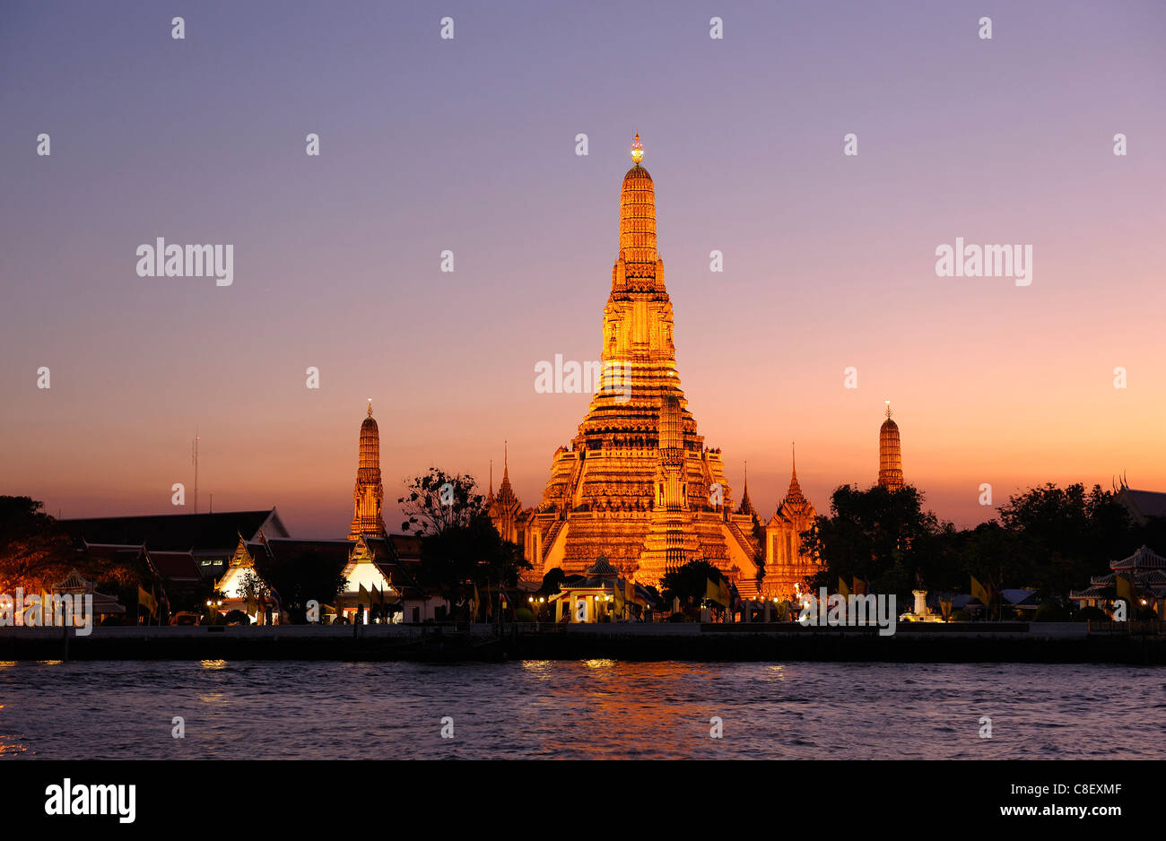 Wat Arun, Chao Phraya, Fiume, Bangkok, Thailandia, Asia, notte, tempio Foto Stock