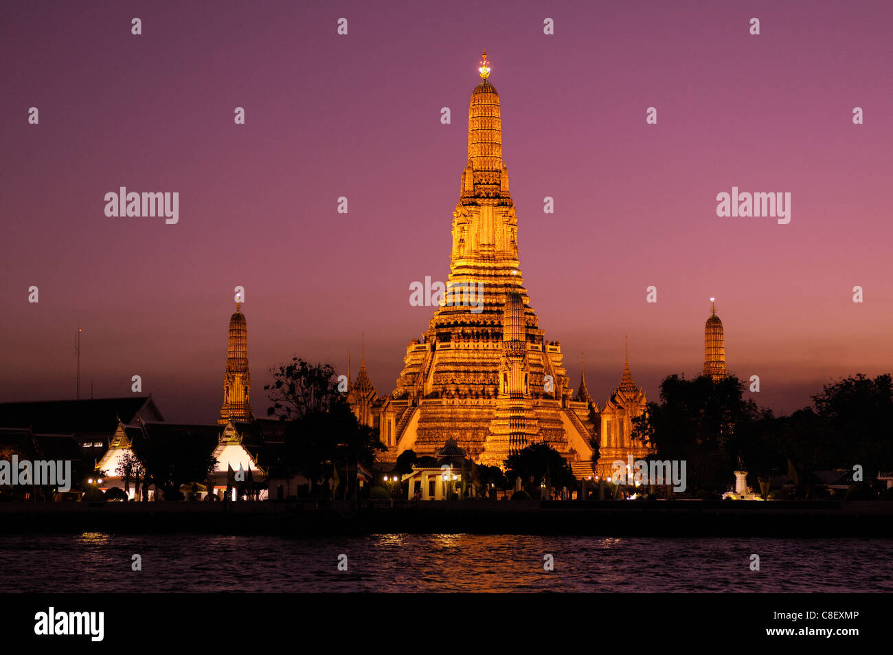 Wat Arun, Chao Phraya, Fiume, Bangkok, Thailandia, Asia, notte, tempio Foto Stock