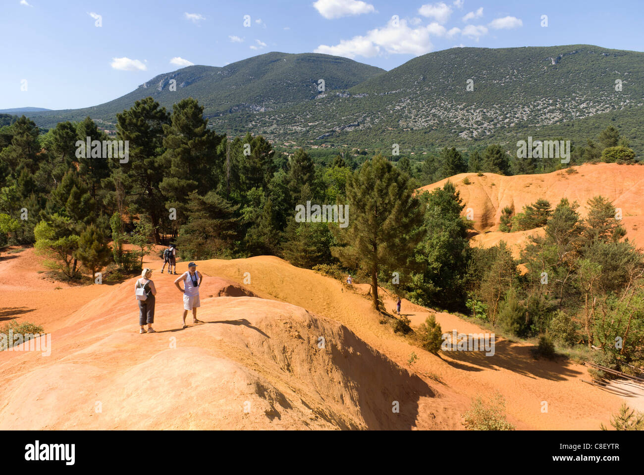 Colorado ocra provenzale cava, Rustrel, Vaucluse, Francia Foto Stock