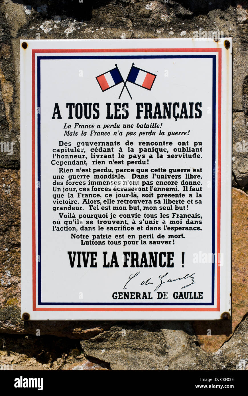 La placca proclamando il generale de Gaulle di guerra del discorso al popolo francese - Francia. Foto Stock