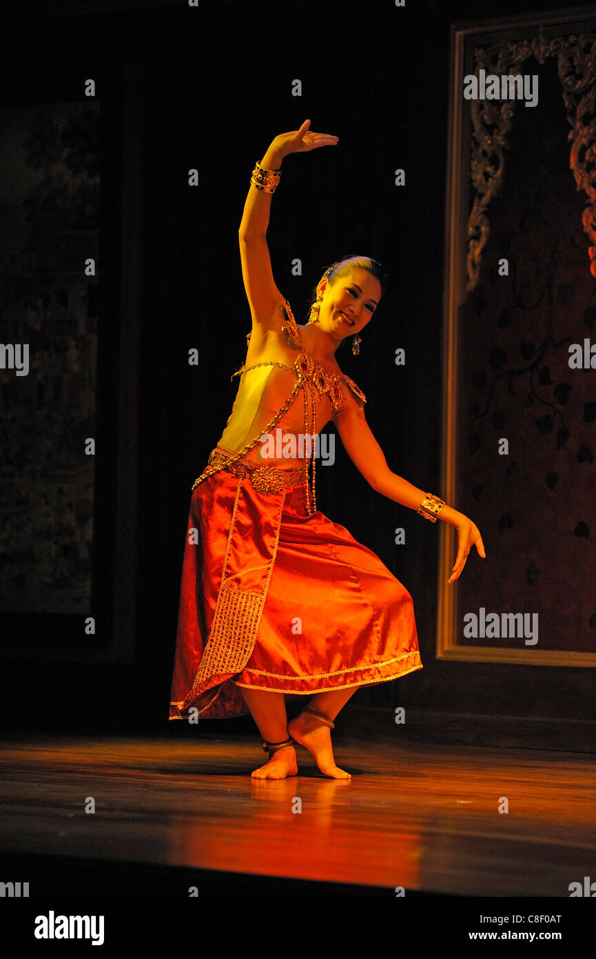 Thai, classica, danza, marionette Show, Baan Boran, patrimonio, Chaweng Beach, Koh Samui, Thailandia, Asia Foto Stock