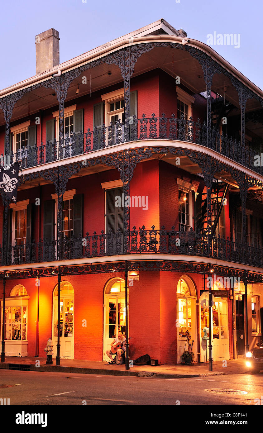 Street, musica, lettore, di notte, quartiere francese, New Orleans, Louisiana, Stati Uniti d'America, Stati Uniti, America, Foto Stock