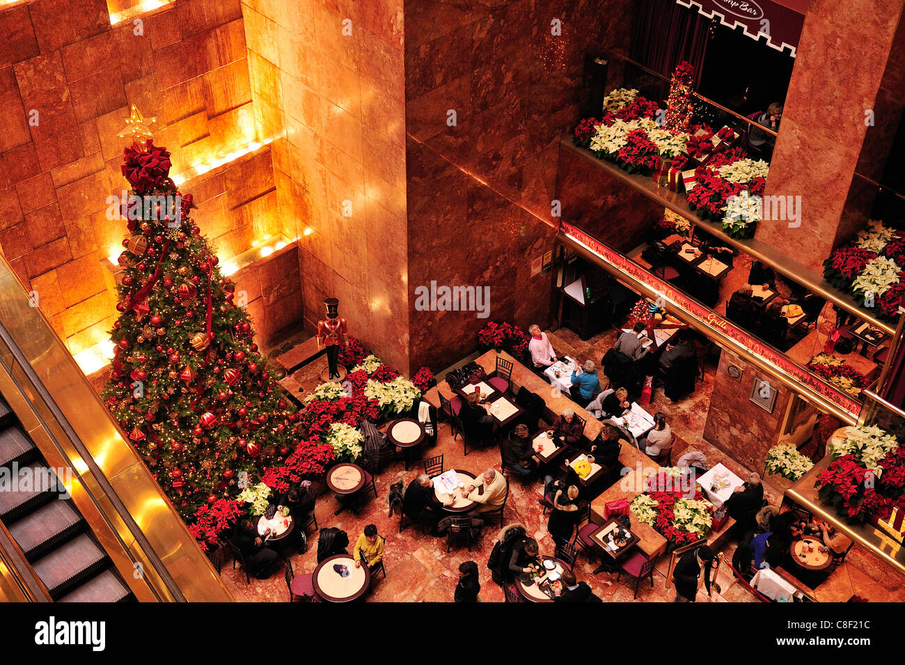 Trump Tower, interno, atrio, quinta avenue, Manhattan, New York, Stati Uniti d'America, Stati Uniti, America, ristorante, Natale Foto Stock