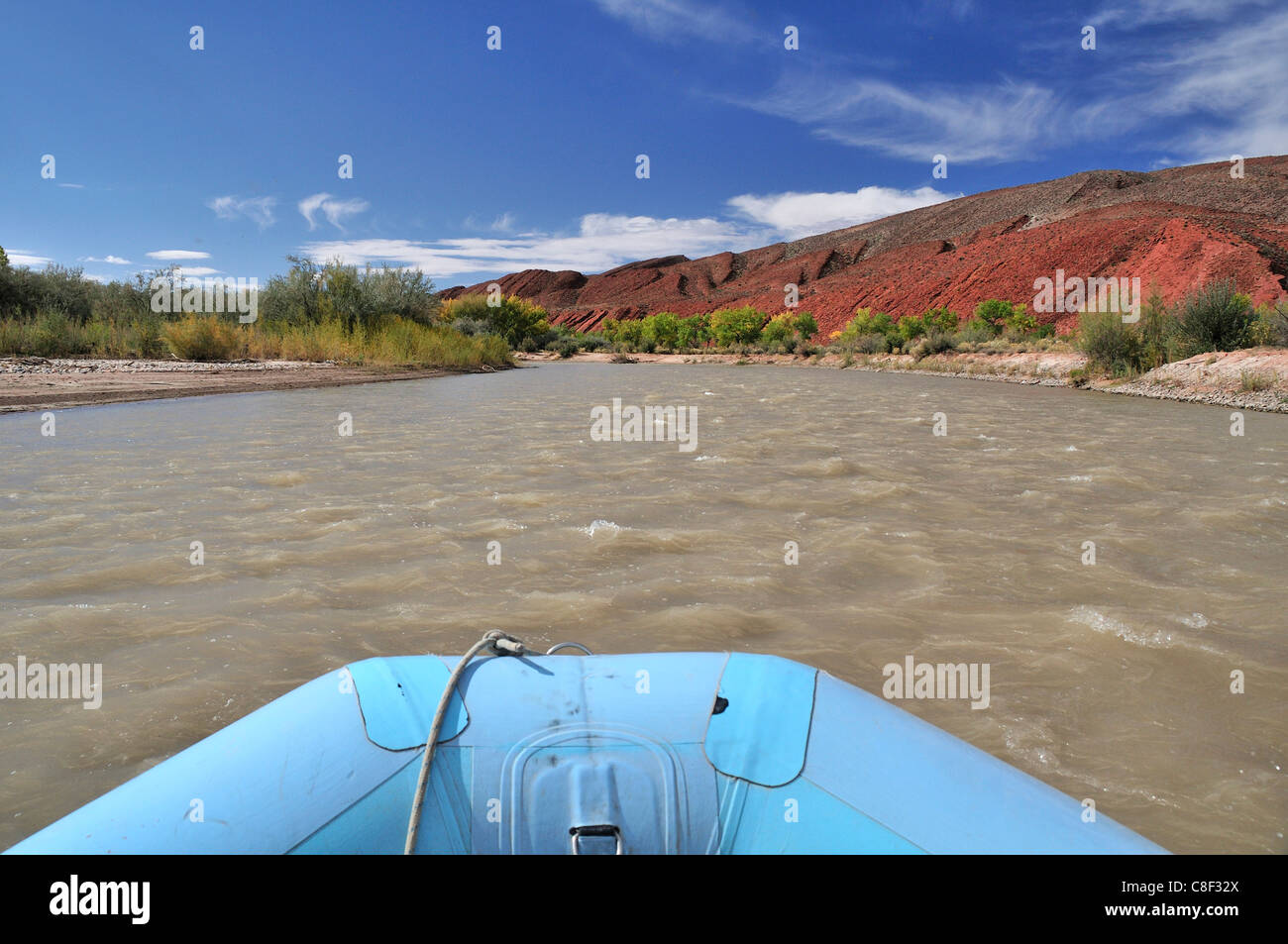 Il fiume San Juan, vicino a Bluff, fiume, paesaggio, Colorado Plateau, Utah, Stati Uniti d'America, Stati Uniti, America, rafting, barca in gomma Foto Stock
