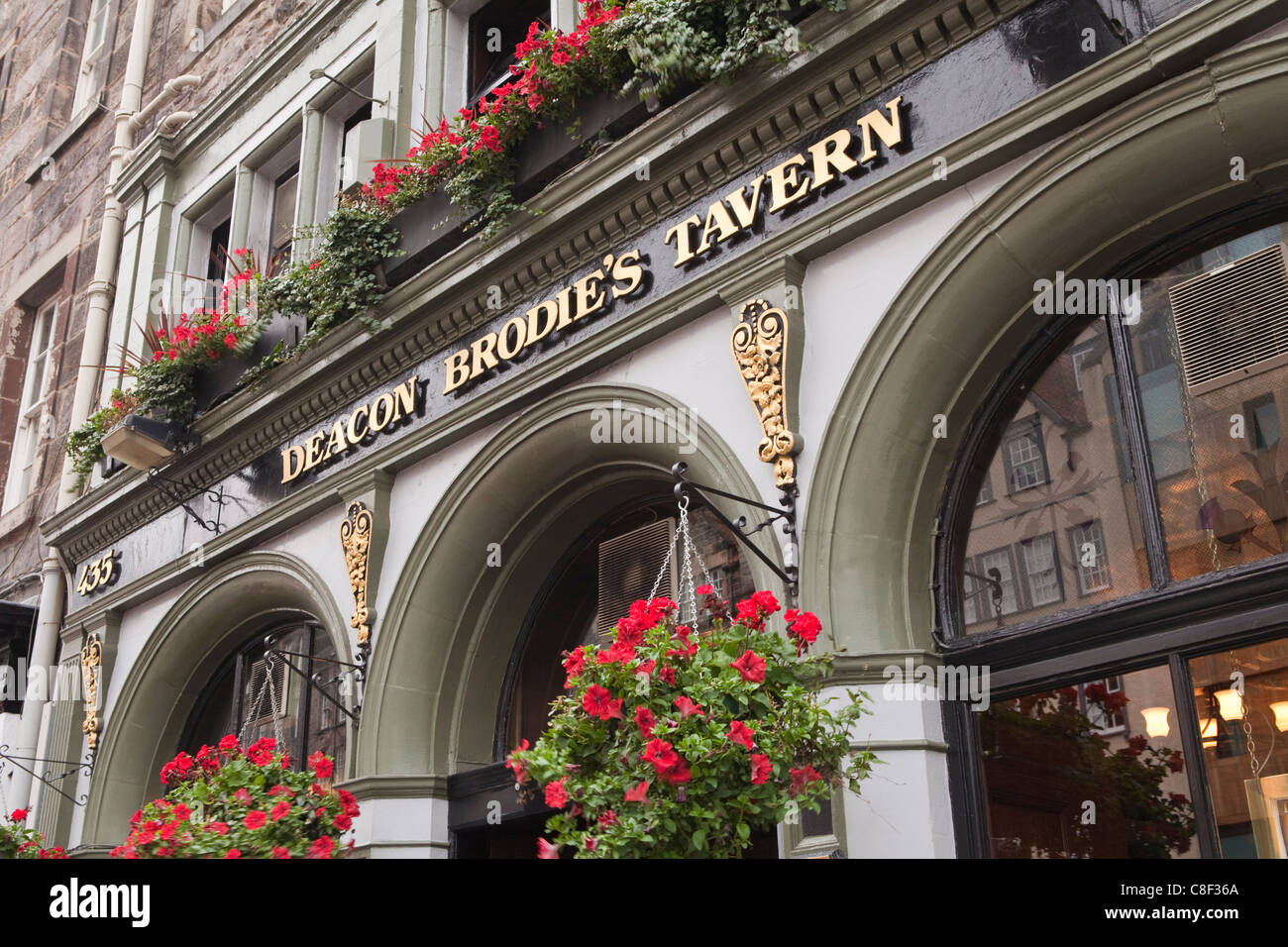 Il diacono Brodie's Tavern, Royal Mile, Città Vecchia, Edimburgo, Scozia, Regno Unito Foto Stock