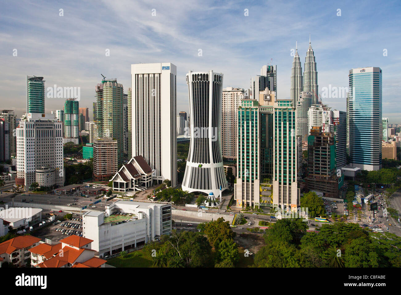 Malaysia, Asia, Kuala Lumpur, Golden Triangle District, Torri Petronas, condomini, edifici ad alta, Skyline, golden t Foto Stock