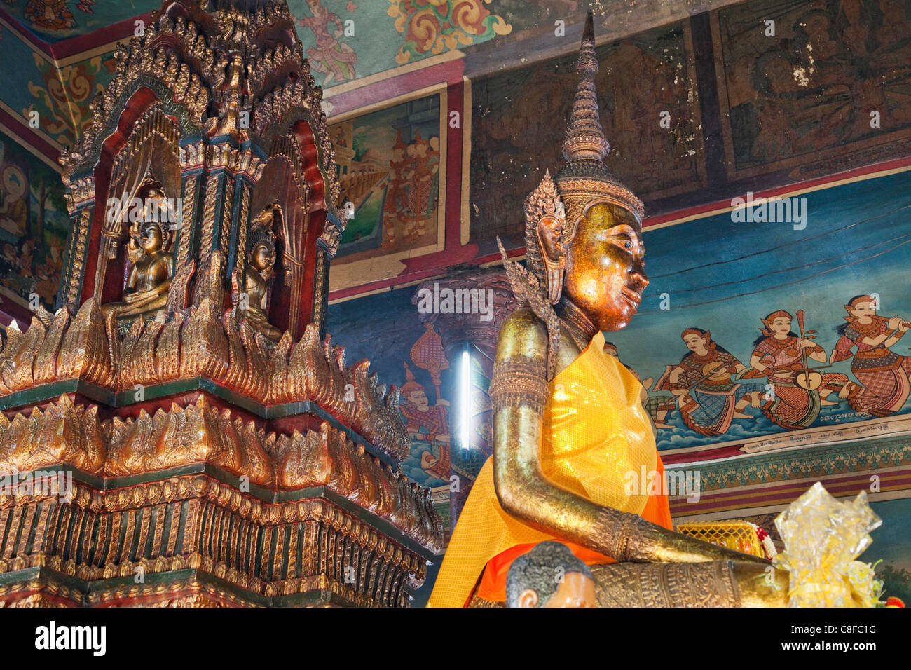 Asia, Cambogia, Phnom Penh, Wat Phnom, Buddha, buddismo buddisti, Statua del Buddha, statue di Buddha, TESTA DEL BUDDA, teste di Buddha, Tem Foto Stock