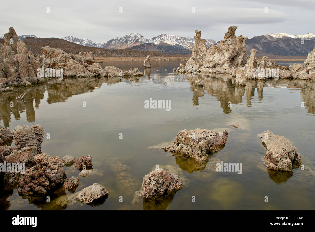 Formazioni di tufo, Mono Lake, California, Stati Uniti d'America Foto Stock