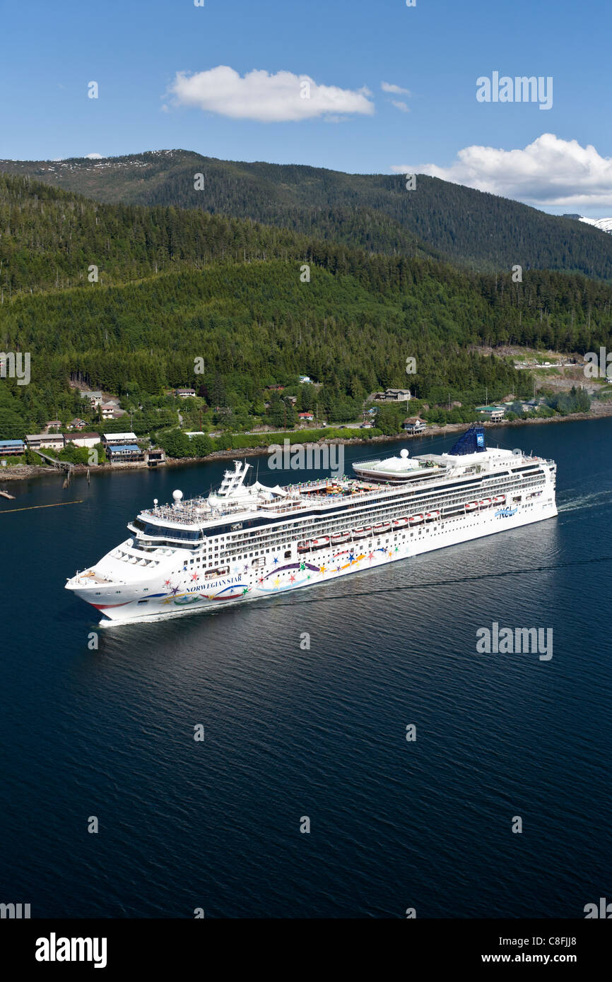 Star norvegese nave da crociera in arrivo a Ketchikan. Tongass stretta. Alaska passaggio interno. Stati Uniti d'America Foto Stock