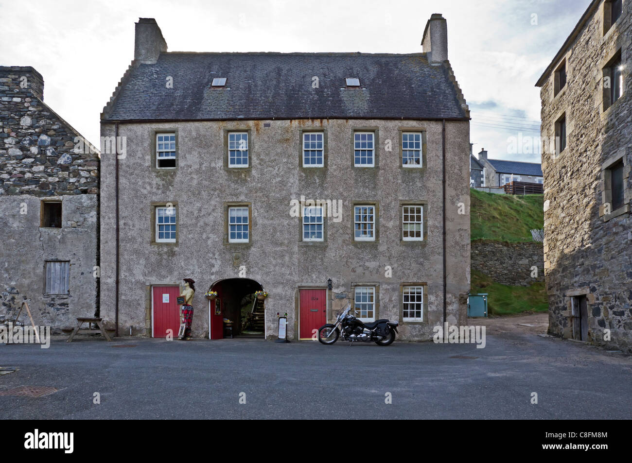 Edificio nel porto vecchio di Dinnet Aberdeenshire in Scozia Foto Stock