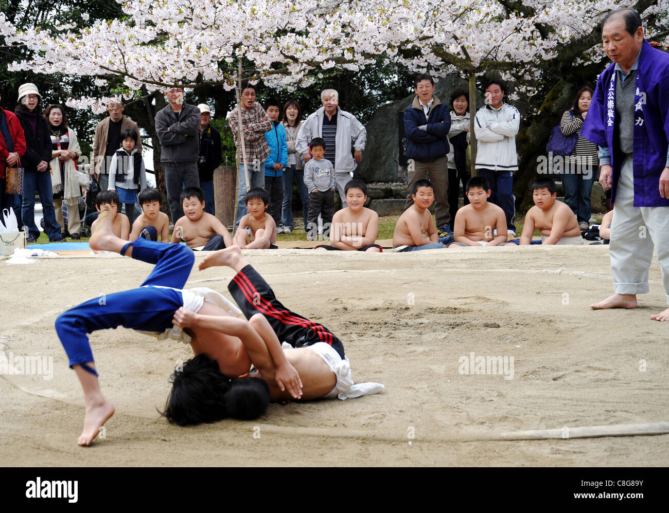 Convenzione di sumo di bambini giapponesi Foto Stock