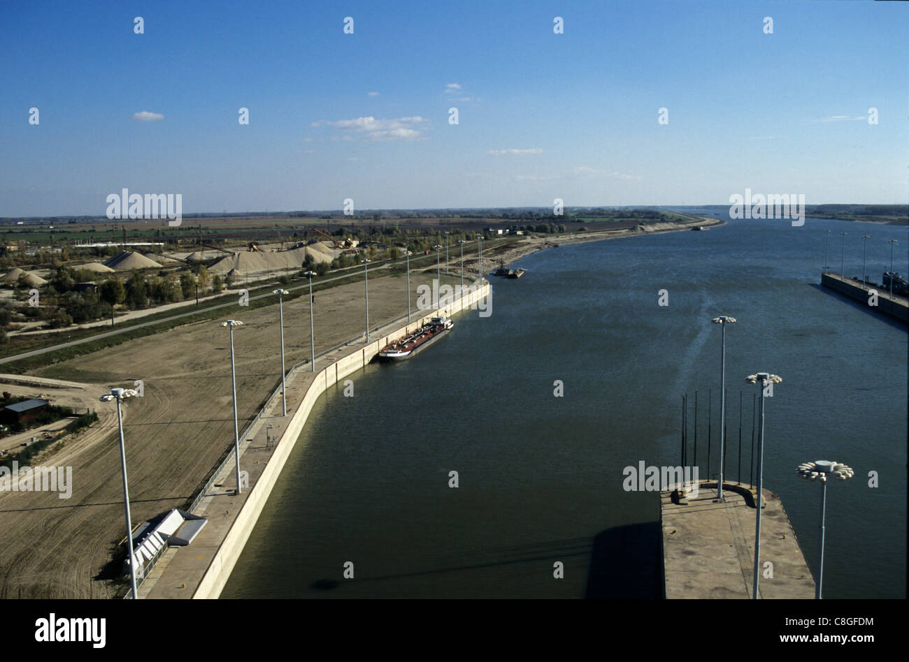 La Slovacchia: Gabcikovo la diga sul fiume Danubio Foto stock - Alamy