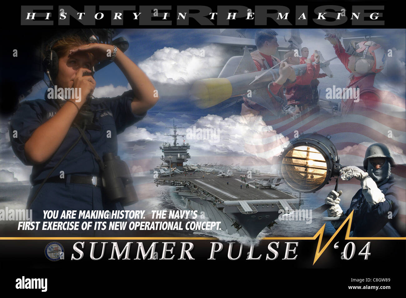 A bordo della USS Enterprise (CVN 65) Ð originale grafica prodotta da fotografi della Marina, e illustratore disegnatore durante gli esercizi a sostegno di Summer Pulse 2004. Summer Pulse è lo schieramento simultaneo di sette gruppi di scioperi di portaerei (CSG), che dimostrano la capacità della Marina di fornire un potere di combattimento credibile in tutto il mondo, in cinque teatri con altre forze militari degli Stati Uniti, alleate e di coalizione. Summer Pulse è il primo impiego della Marina nell'ambito del suo nuovo piano di risposta della flotta (FRP). Foto Stock