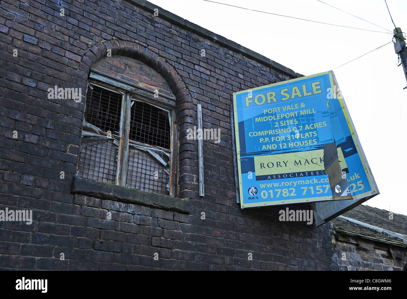 Abbandonata la proprietà commerciale per la vendita Burslem Stoke on Trent Staffordshire REGNO UNITO Foto Stock