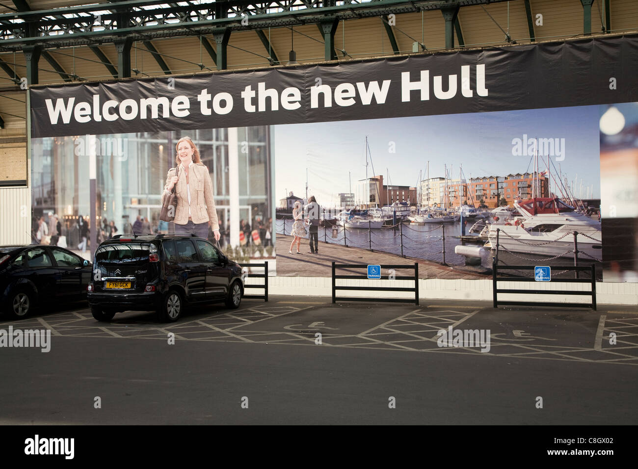 Urban re-branding inserzioni, Hull, Yorkshire, Inghilterra " Benvenuti al nuovo scafo' Foto Stock