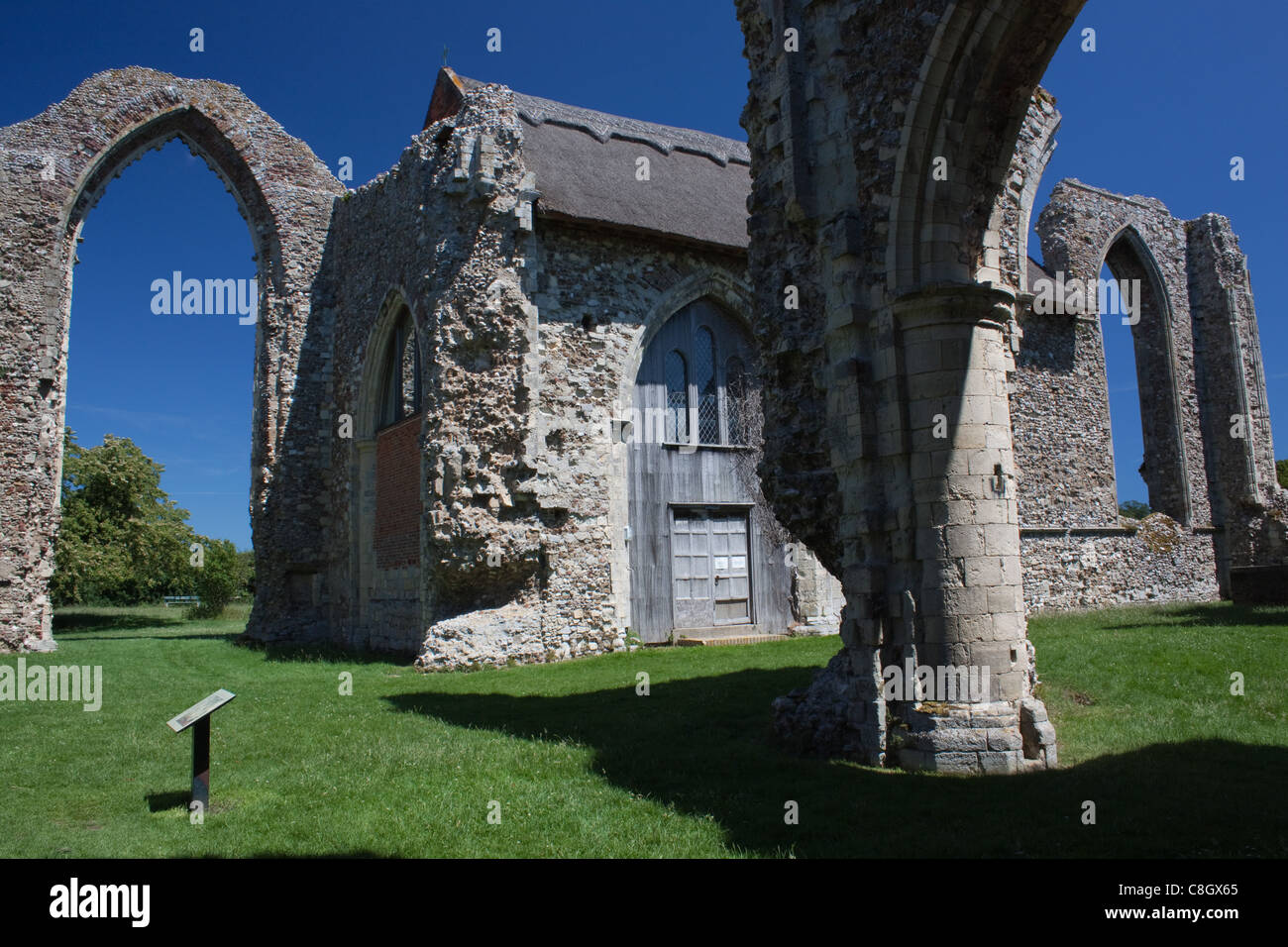 A Leiston abbazia è principalmente un secolo XIV resti di una abbazia di i canonici Premostratensi. Il sito è gestito da English Heritage Foto Stock