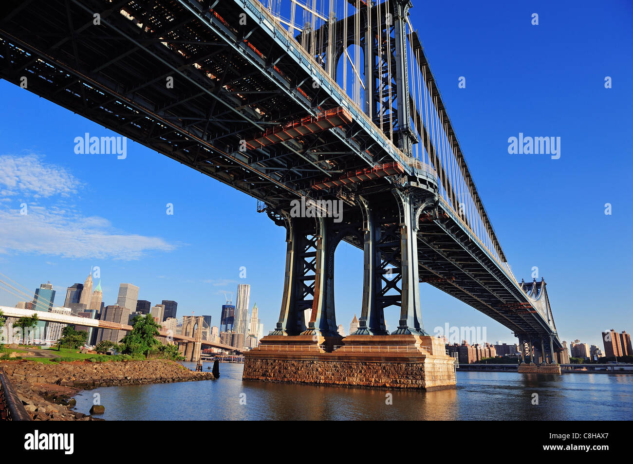 Manhattan Bridge closeup al mattino su East River in Lower Manhattan a New York City Foto Stock