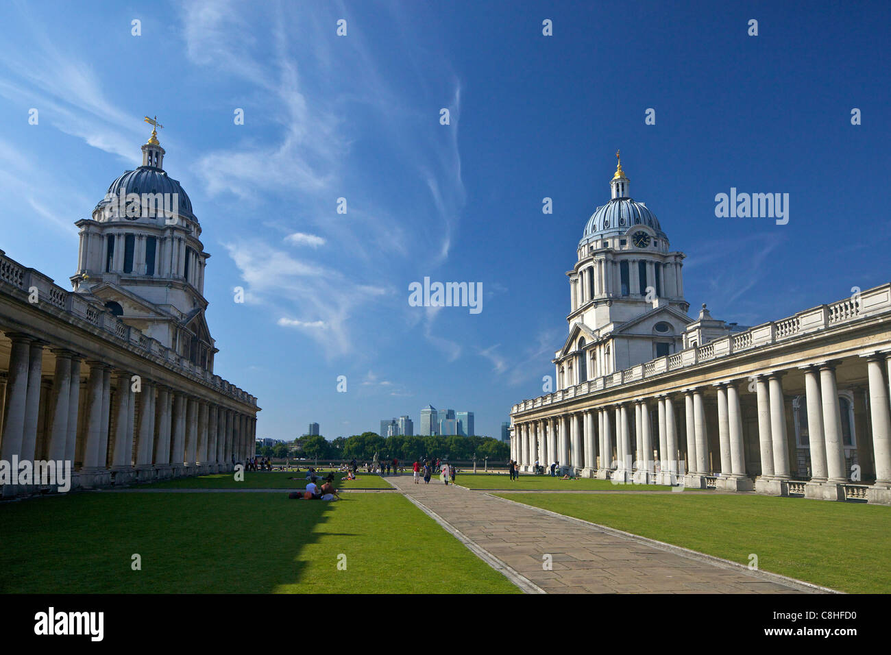 Vista del Canary Wharf dal vecchio Royal Naval College, costruito da Sir Christopher Wren, Greenwich, London, England, Regno Unito, Regno Kin Foto Stock