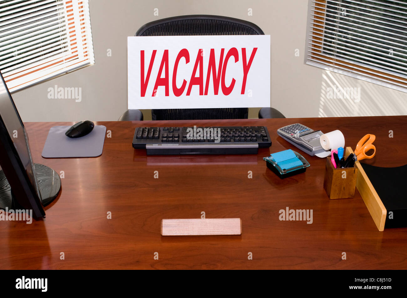 Scrivania Con Un Segno Posto Vacante Il Vostro Testo Nel Nome Vuoto Piastra Ottimo Per Occupazione Hr Disoccupazione Temi Foto Stock Alamy