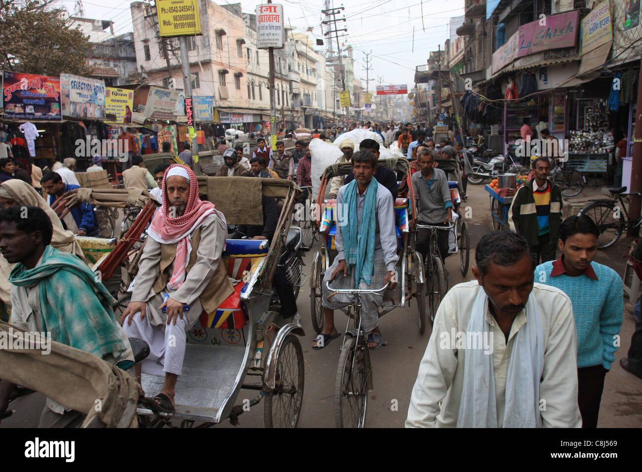La vita di strada, India, Asia, la vita quotidiana di tutti i giorni, affollata, Traffico, traffico, Biciclette Risciò indiani, vita quotidiana, Indiana Foto Stock