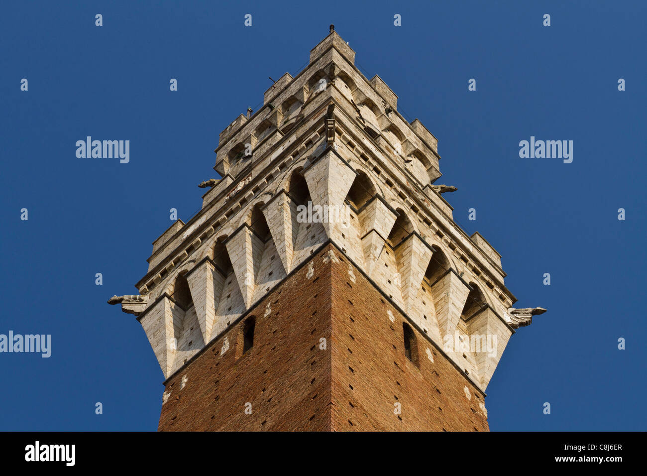 Torre del Mangia, Piazza del Campo a Siena, Toscana, Italia Foto Stock