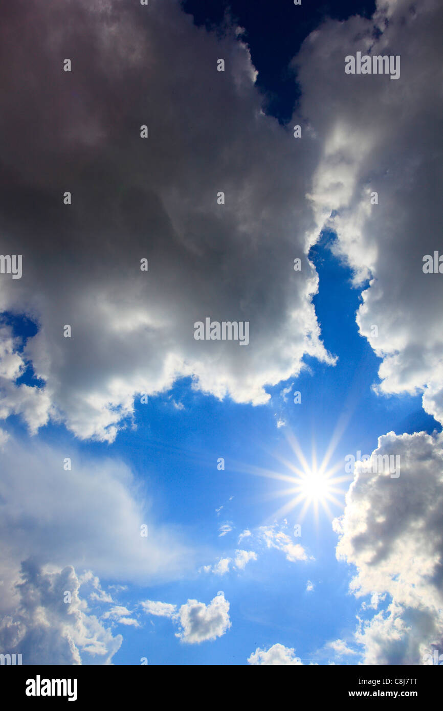 Dettaglio, energia, Sky, aria, luce nube, Svizzera, sole, sole, a forma di stella, Sunray, raggi, travi, cloud, nuvole blu, b Foto Stock